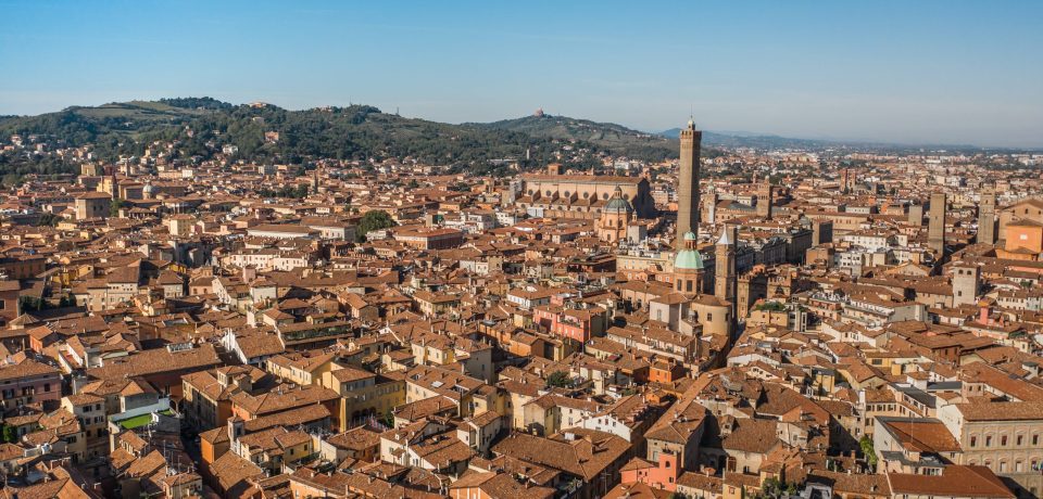 Luftaufnahme von Bologna. Historische Hauptstadt der Region Emilia-Romagna in Norditalien